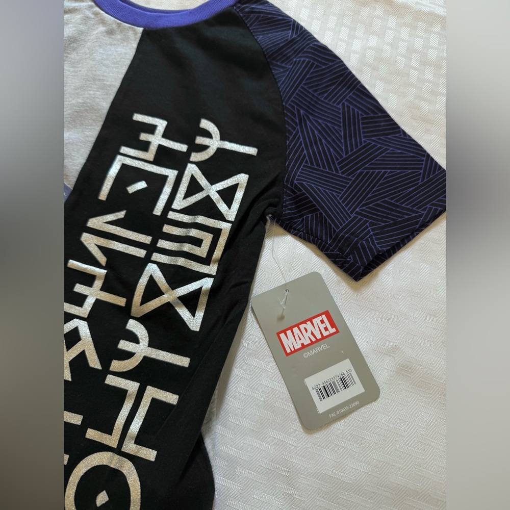 Disney / Marvel Black Panther short sleeve T-shirt - Picture 3 of 5